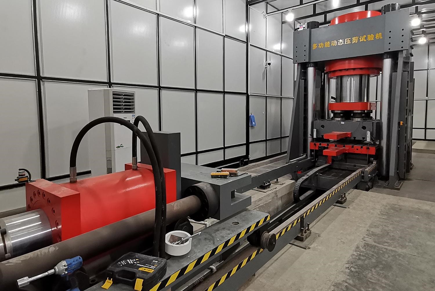 中鋼國檢檢測設(shè)備一角