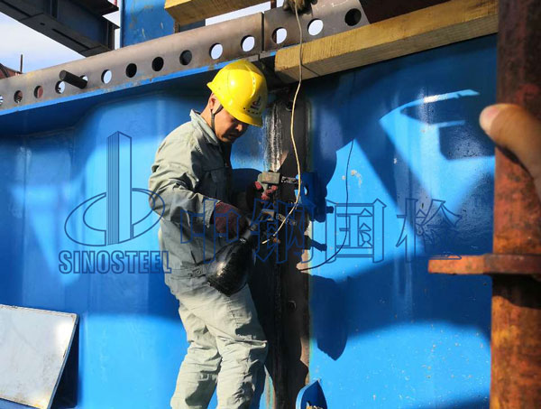 鋼結(jié)構(gòu)檢測(cè)現(xiàn)場(chǎng)